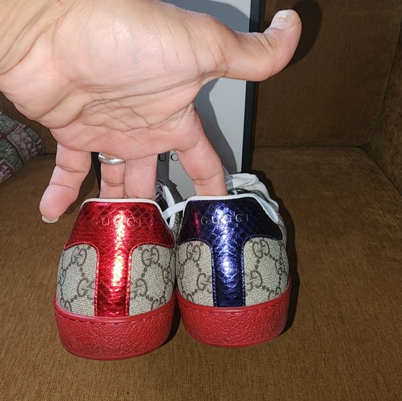 Gucci Men's Red and Blue Sneakers - Picture 5 of 8